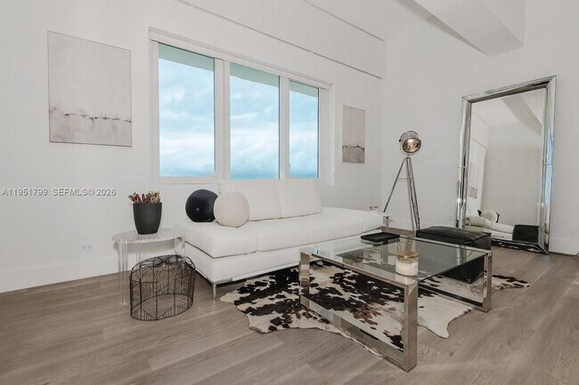 Building Photo - 2301 Collins Ave