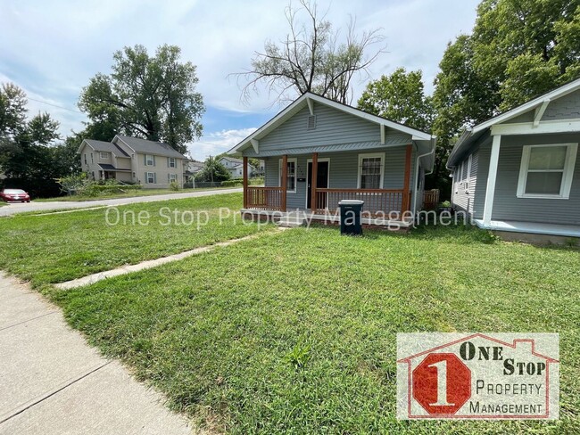 Primary Photo - Freshly Updated 3 bedroom and 1 bathroom i...