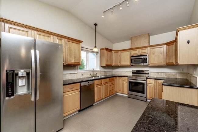 Building Photo - 4-Bedroom, 2-Bathroom Rambler with Beautiful Features and Mountain Views!