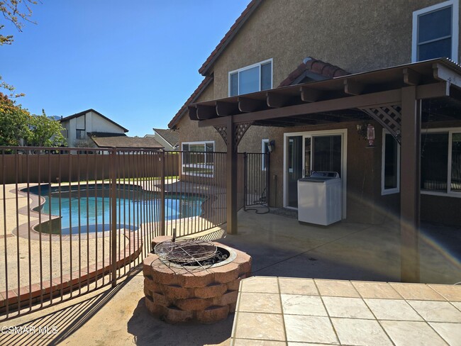 Building Photo - 2831 Shirley Dr