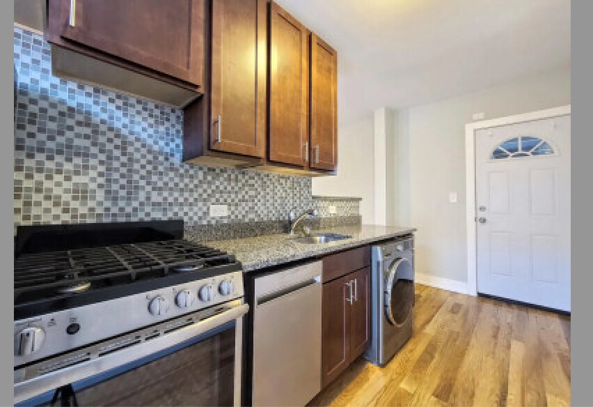 Building Photo - 2907 N Mildred Ave