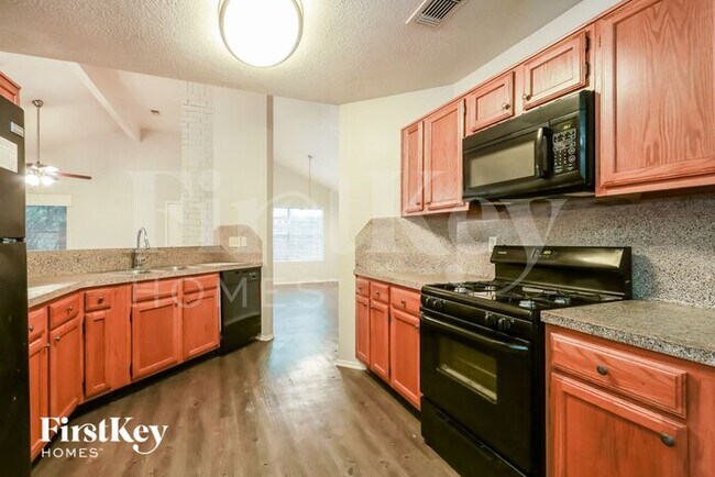 Building Photo - 3048 Walnut Springs Dr