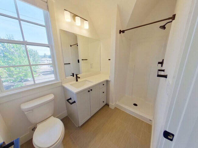 Building Photo - 2790 NW Harrison Blvd