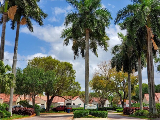 Building Photo - 1565 Springside Dr