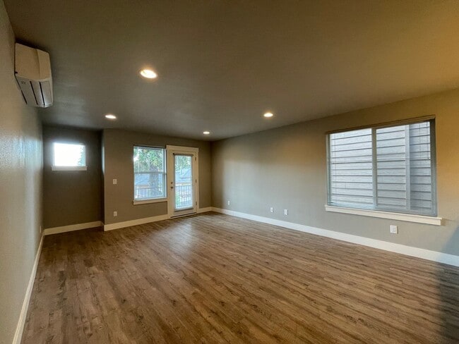 Building Photo - 2020 Build ~ 3Bd/ 1.5Ba Home in Hazelwood Neighborhood ~ Single Car Garage