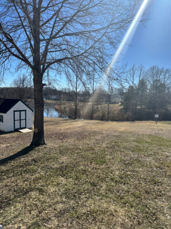 Building Photo - 1530 Shellford Ln