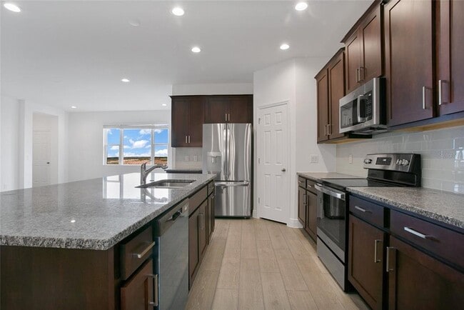 Building Photo - 7842 Syracuse Dr