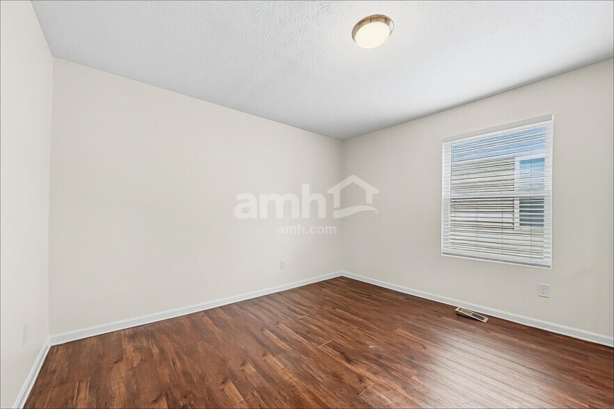 Building Photo - 4206 N Gensen Loop