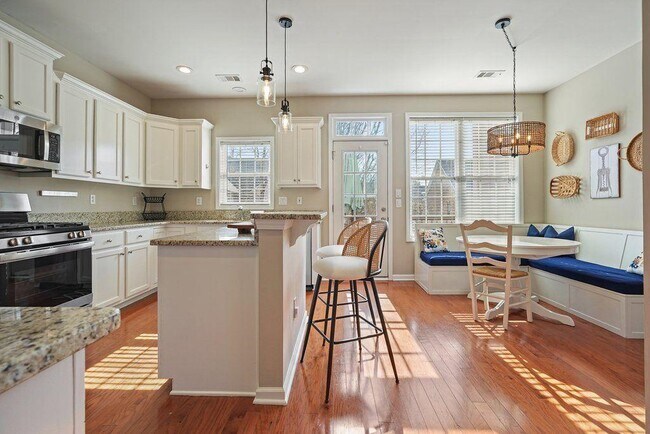 Building Photo - 3803 Waters Edge Trail