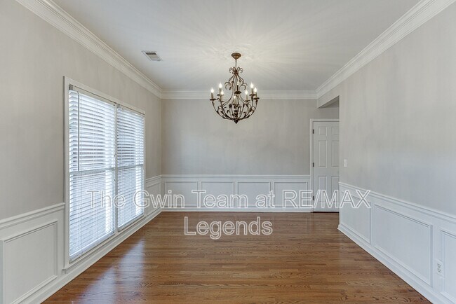 Building Photo - 1795 Lake Heights Cir