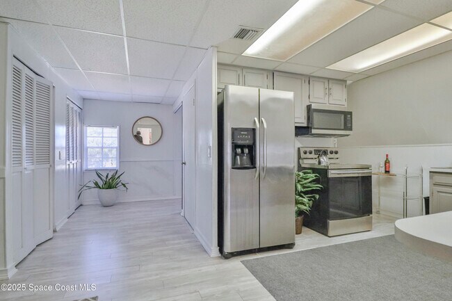 Building Photo - 2440 Brandywine Ln