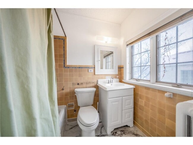 Building Photo - 1721 Humboldt Ave S