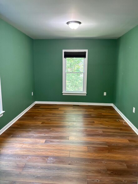 Building Photo - 5605 Chatmoss Rd