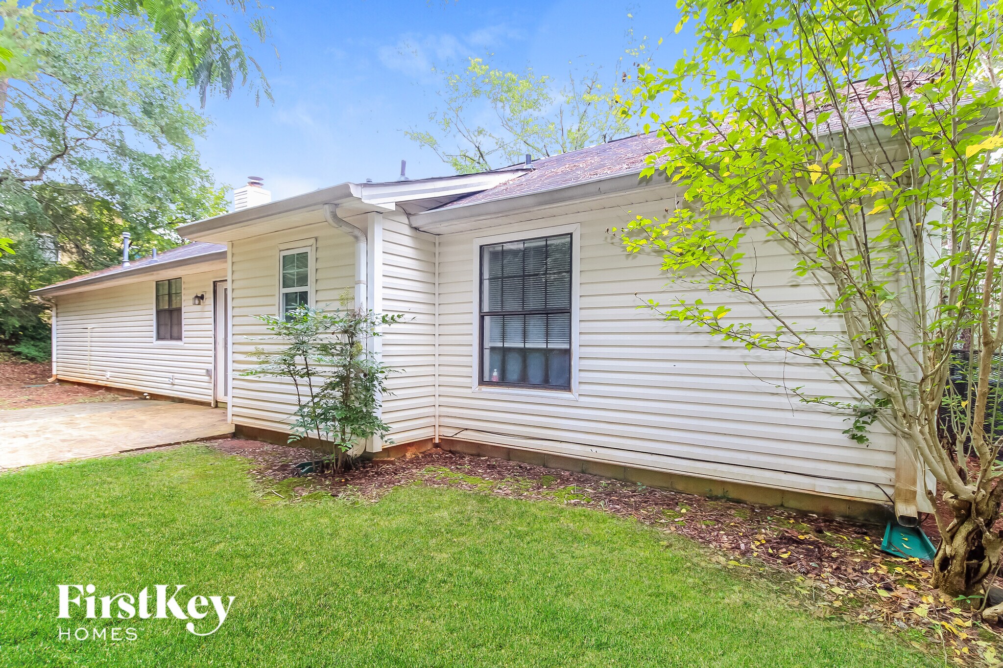 Building Photo - 3972 McGill Dr