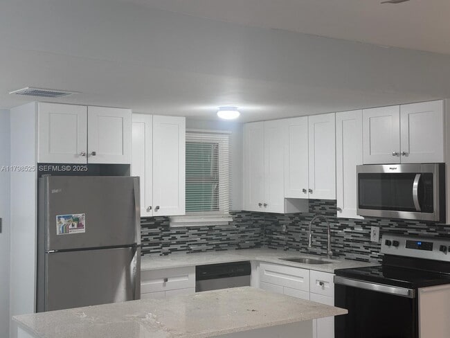 Building Photo - 209 SW 5th St