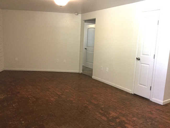 Building Photo - 200 Rio Grande Blvd SW