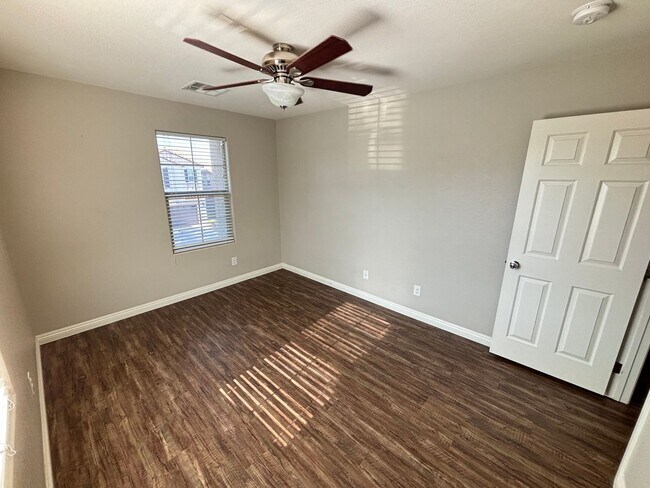 Building Photo - 10835 Broxden Jct Ave