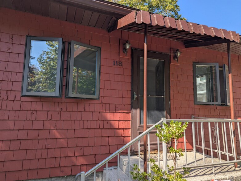 Building Photo - 118 Niles Ave