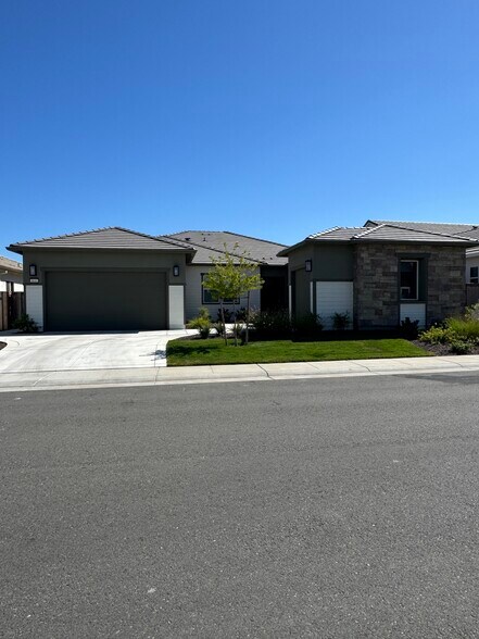 Home - 4641 Blushing Lily Way