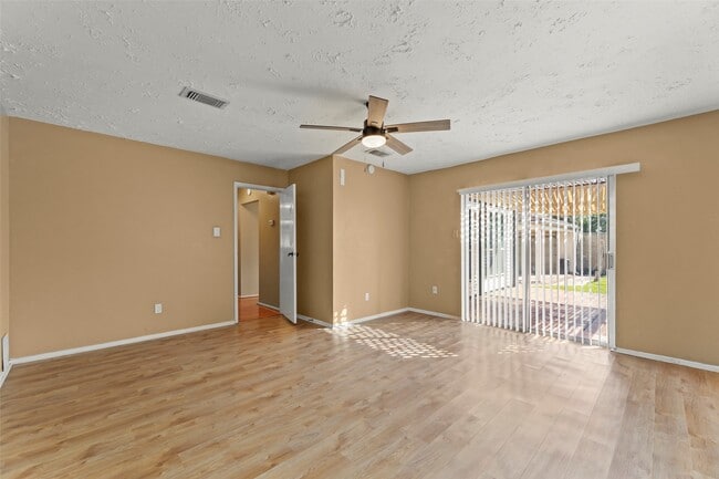 Building Photo - 8307 Autumn Wind Dr