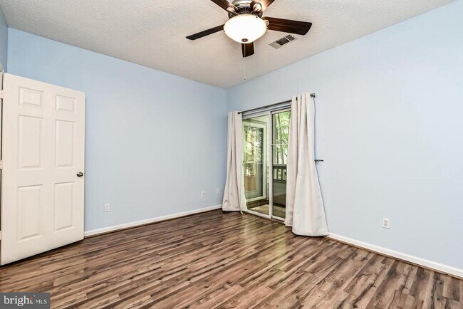 Building Photo - 13070 Autumn Woods Way