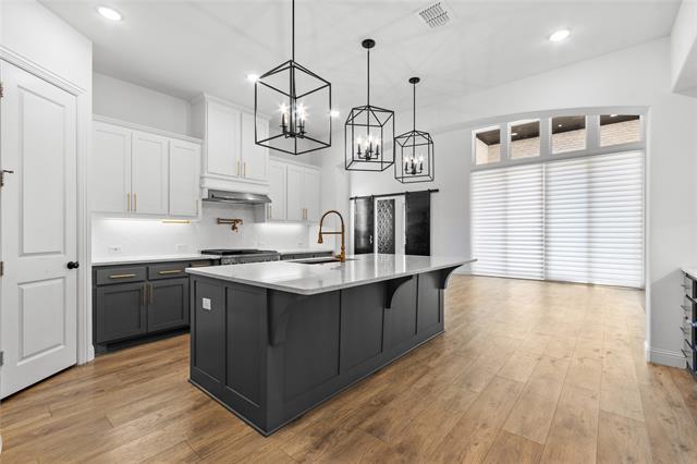 Building Photo - 3333 Alexandra Ln