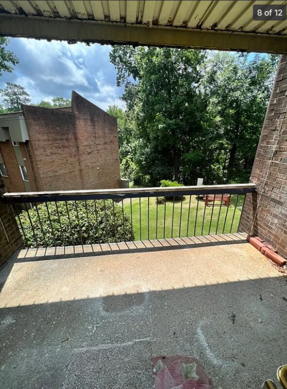 Building Photo - 5212 Castlewood Rd