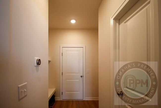 Building Photo - Modern New Build 4Bd/4Ba Papillion (photos staged for effect)
