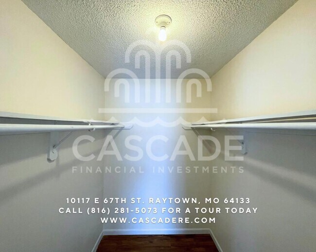 Building Photo - 10117 E 67th St