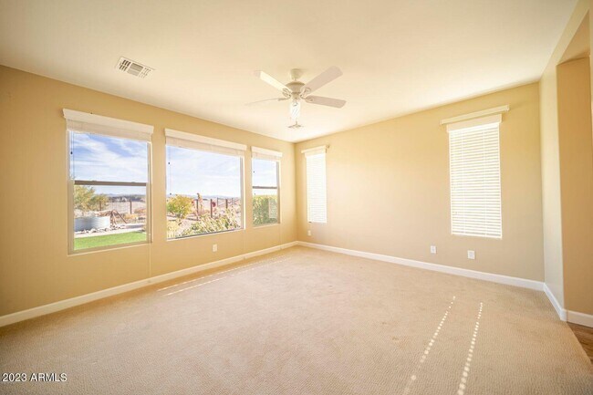 Building Photo - 3705 Ridgeview Ter