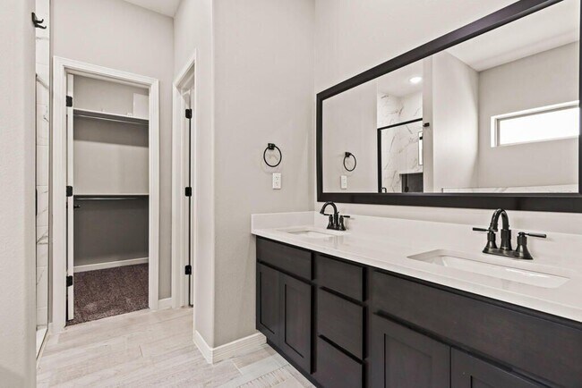 Building Photo - 13591 Hazlewood St