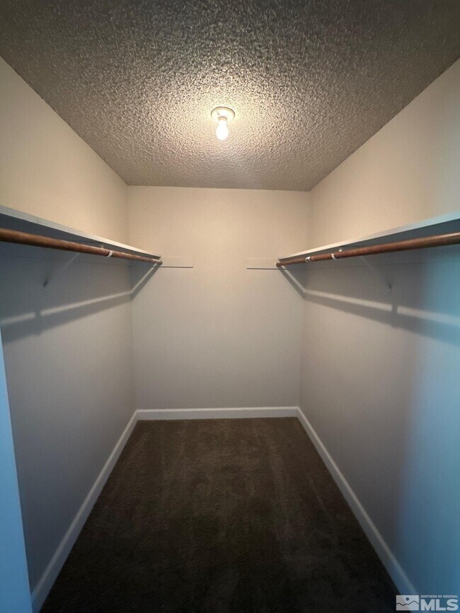 Building Photo - 462 Steffanie Wy