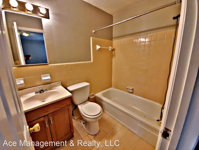 Building Photo - 3900 Rucker Cir SW
