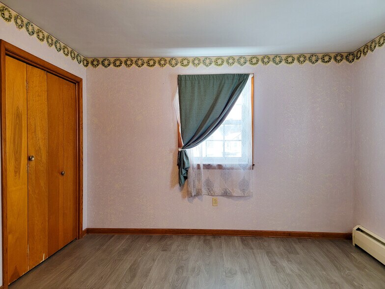 Building Photo - 745 PA-897