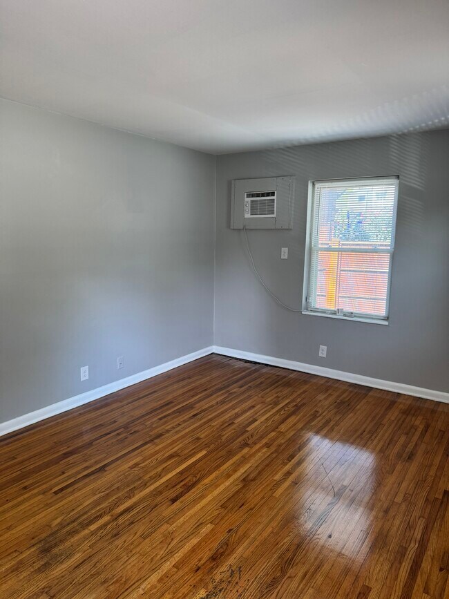 Building Photo - 6207 Henry Ford Dr