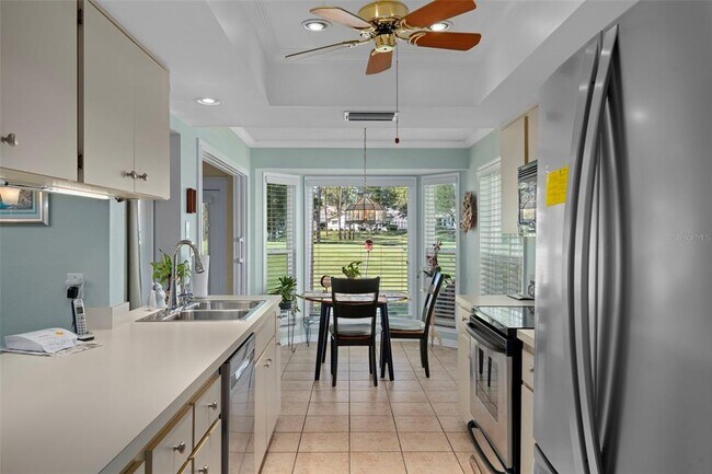 Building Photo - 7167 Crown Oaks Dr