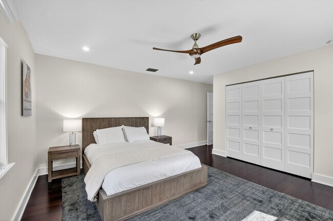 Building Photo - 2900 Greenbriar Blvd