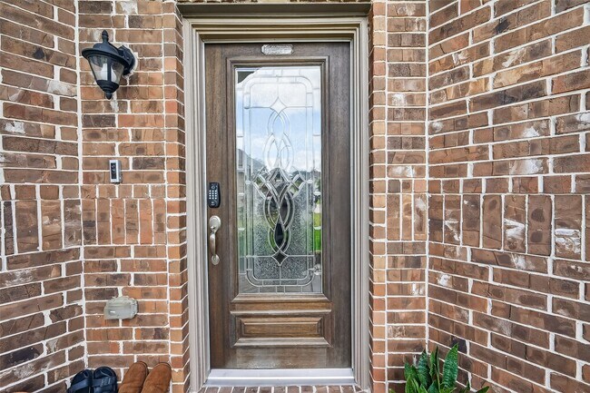 Building Photo - 6215 Prince Pl Dr