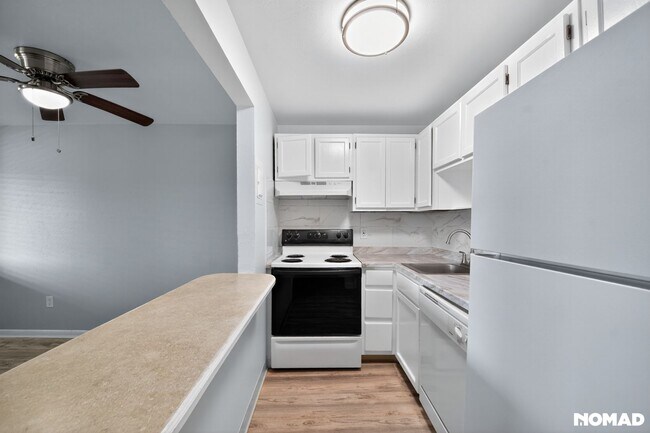 Building Photo - 1865 Fenton St