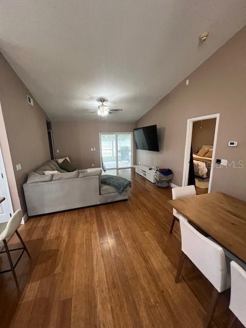 Building Photo - 602 Queensbridge Dr