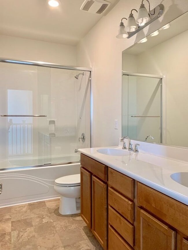 Building Photo - $6290 -- STUNNING 5 BEDROOM MODEL HOME IN NORTH FREMONT BUILT IN 2017
