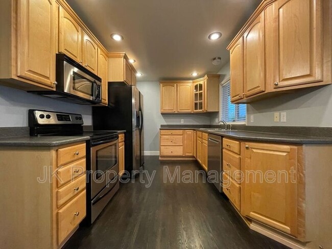 Building Photo - 4205 3rd Ave N