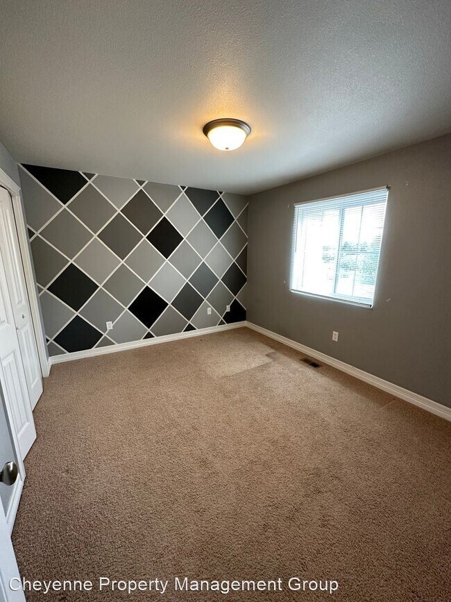 Building Photo - 3 br, 3 bath House - 4741 Harmon Ave