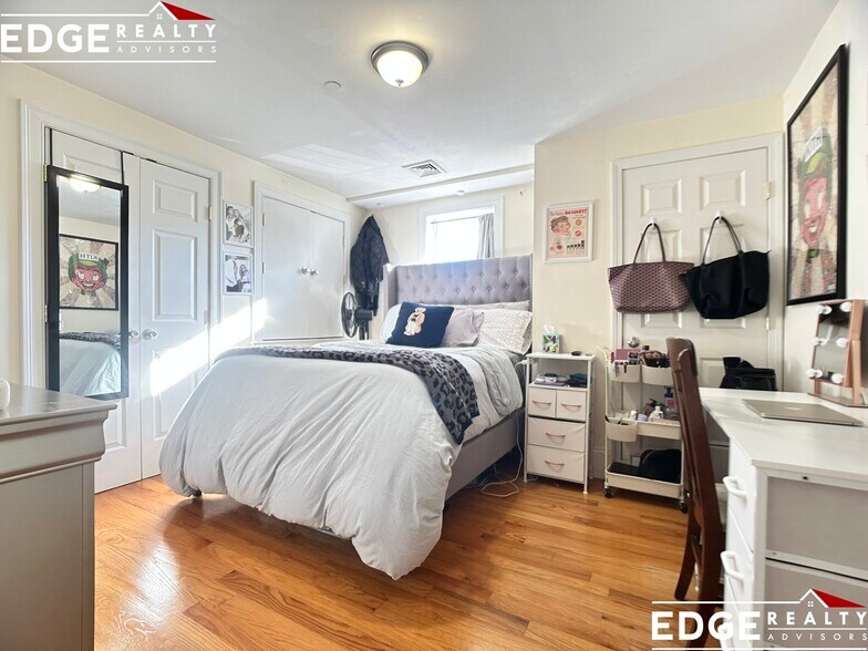 Building Photo - 119 Fisher Ave