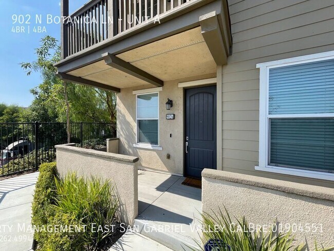 Building Photo - 902 Botanica Ln