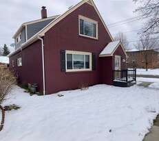 Building Photo - 592 Dorrance Ave