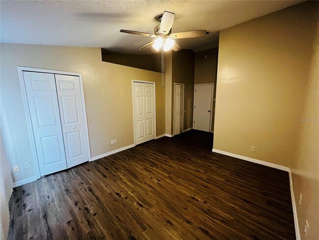 Building Photo - 8526 HUNTERS KEY Cir