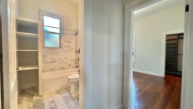 Building Photo - 696-694-29th