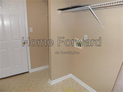 Building Photo - 2633 Mable Ln