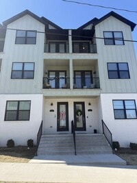 Building Photo - 707 Whitham Ave